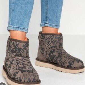 UGG graffiti mid rise Brown Ankle Boots size 10